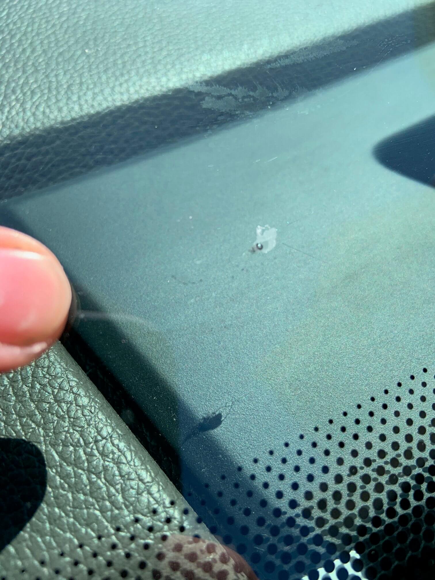 Windshield Chip Got You Stressed The Easy Way How To Fix Chipped Windshield Explained - w0wc0oc